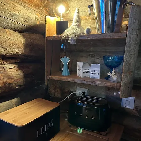 Angie Деревянный коттедж