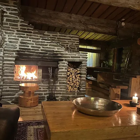 Деревянный коттедж Angie